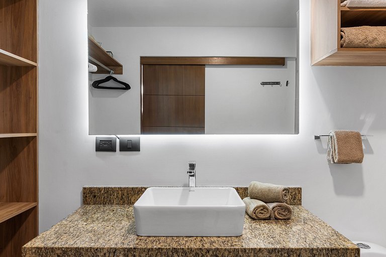 Zoho Skies, 3 bedrooms, 2 bathrooms with a rooftop pool