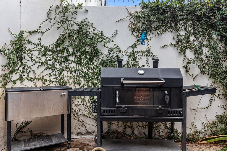 Casa Encanto - 3Bdr, 2.5bath w/Jacuzzi and Parking