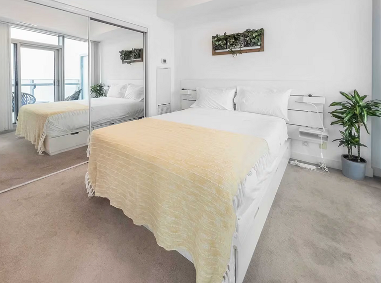 Elegant 1BR Condo across from Rogers Centre