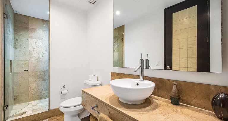 Gema de 12 habitaciones sobre el casino 6 suites