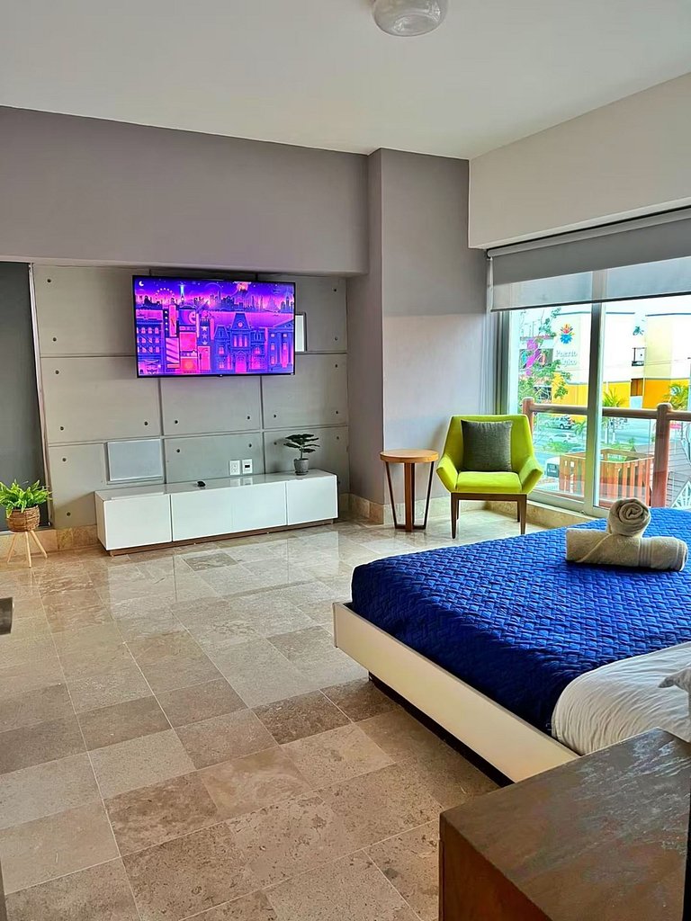 4BR Marina-View Suite Above Casino by the Coast