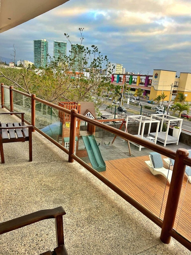 4BR Marina-View Suite Above Casino by the Coast