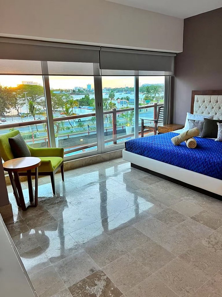 4BR Marina-View Suite Above Casino by the Coast