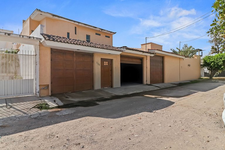 Luxury 4BR Villa with Pool & Outdoor Paradise