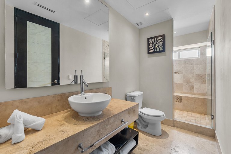 Cubierta 12 Comfort 1BDR con vista al puerto