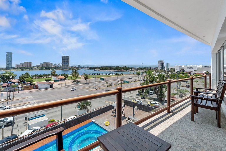 Deck 12 Comfort 2BDR Harbor View