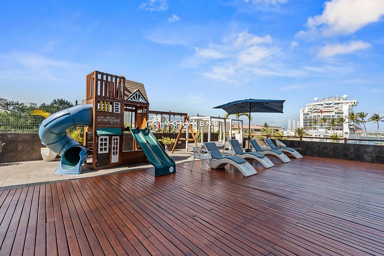 Deck12, Premium de 2 cuartos, acceso a la piscina, estaciona