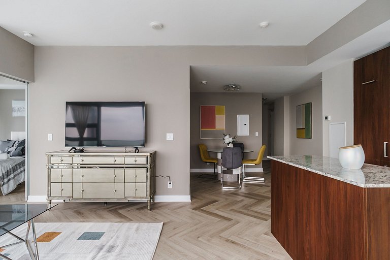 Billion 2BR Condo across Rogers Centre