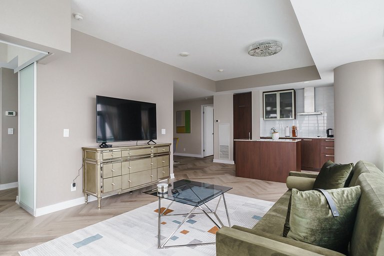 Billion 2BR Condo across Rogers Centre