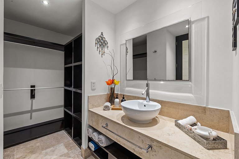 Mágico 2BDR con vista a la piscina y casino