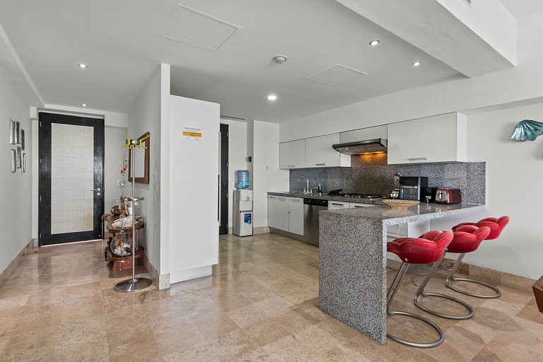 Puerto Vallarta Premium: 6 Apartments on Deck 12