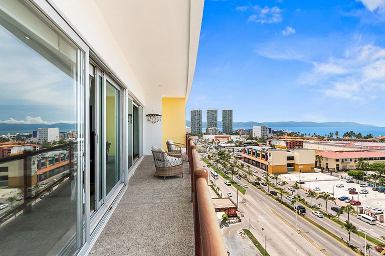2 Departamentos con 4 habitaciones sobre el casino