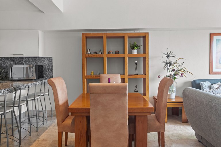 4 Departamentos con 8 habitaciones sobre el casino