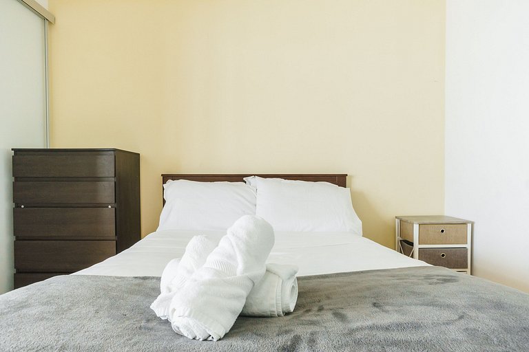 Luxury 2Bed+2Bath in the heart of Downtown