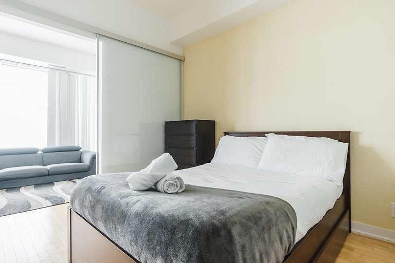 Luxury 1Bed+1Bath in the heart of Downtown