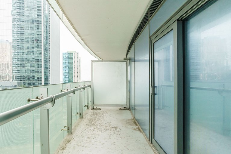 Luxury 1Bed+1Bath in the heart of Downtown