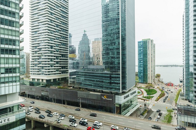 Luxury 1Bed+1Bath in the heart of Downtown