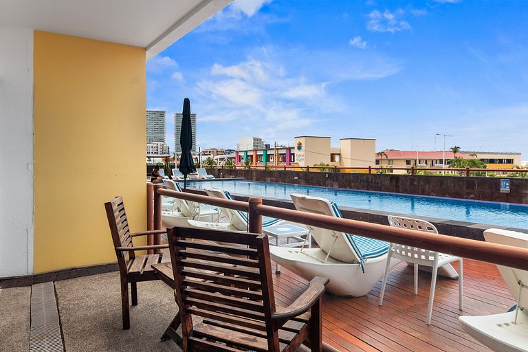 4BR Marina Ocean-View Above Casino 2 Suites