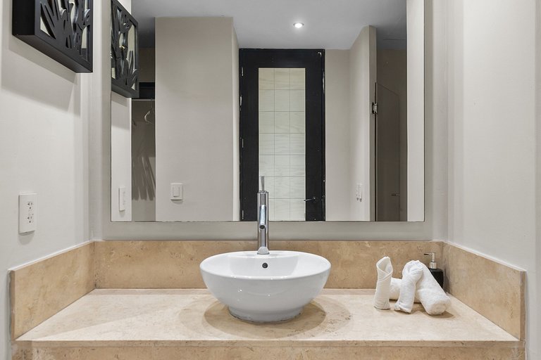 Gema de 12 habitaciones sobre el casino 6 suites