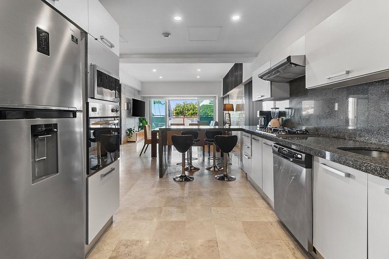 Puerto Vallarta Premium: 7 Apartments on Deck 12