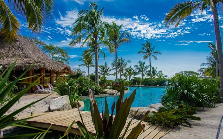 Luxury 5BR Villa with Pool & Outdoor Paradise