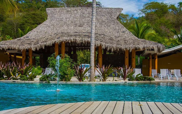 Luxury 5BR Villa with Pool & Outdoor Paradise