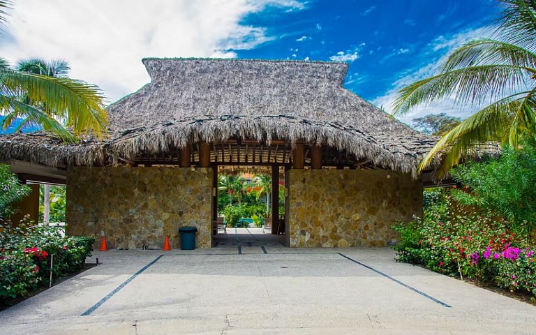Luxury 5BR Villa with Pool & Outdoor Paradise