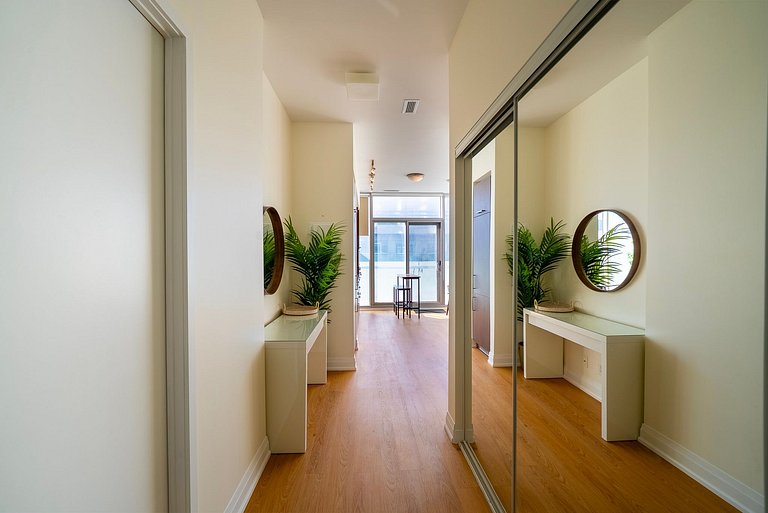 FIFA Cup 2026: Urban 1BR Condo by Scotiabank Arena