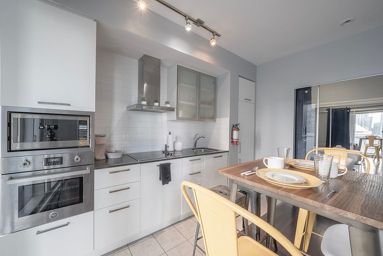 Toronto FIFA 2026: Family 2BDR Suite + Parking