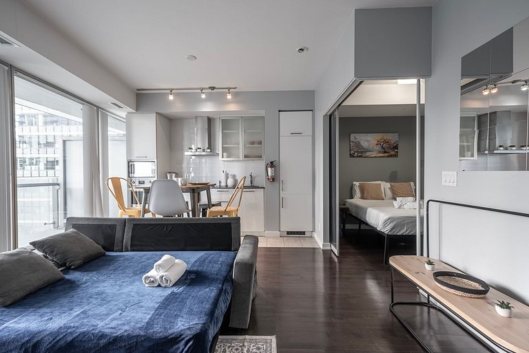 Toronto FIFA 2026: Family 2BDR Suite + Parking