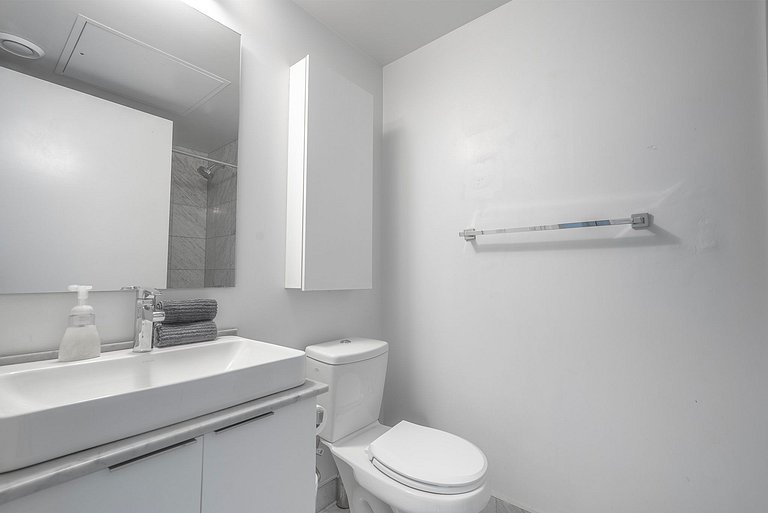 Toronto FIFA 2026: Family 2BDR Suite + Parking