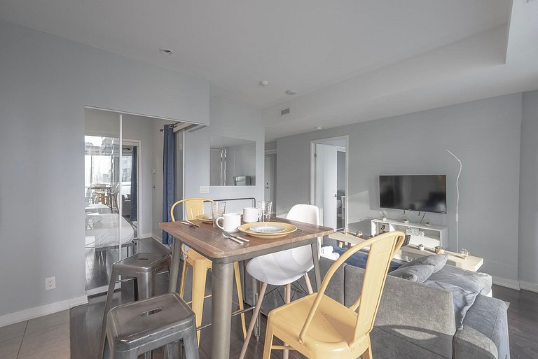 Toronto FIFA 2026: Family 2BDR Suite + Parking