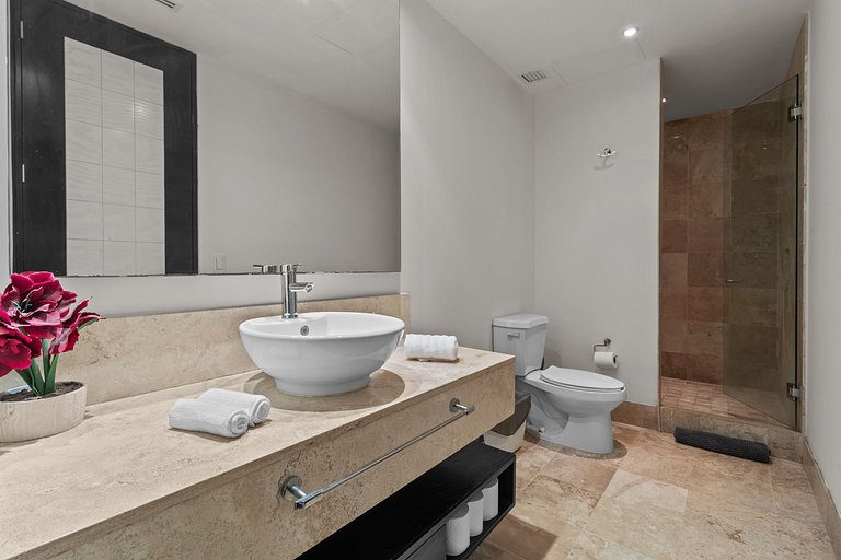 Puerto Vallarta Premium: 6 Apartments on Deck 12