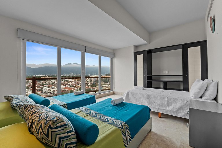 Magic 2BDR with pool view and Casino