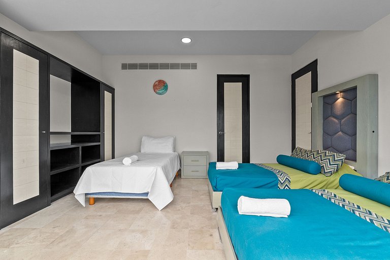 4 Departamentos con 8 habitaciones sobre el casino