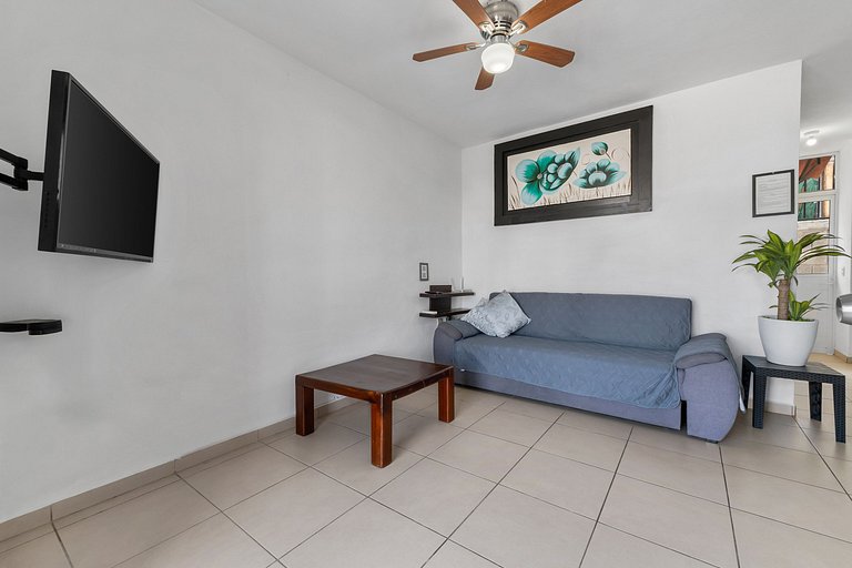 Modern Pool Side, 3 Bdrm House with parking