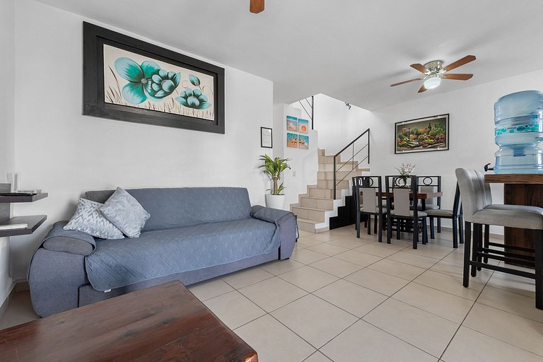 Modern Pool Side, 3 Bdrm House with parking