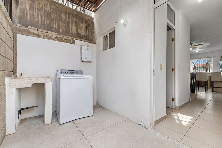 Modern Pool Side, 3 Bdrm House with parking