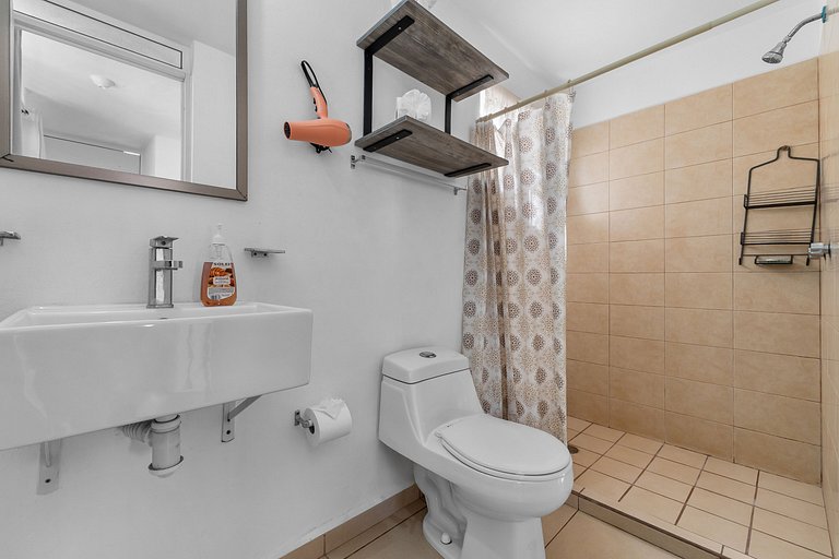 Casa moderna de 3 dormitorios y estacionamiento