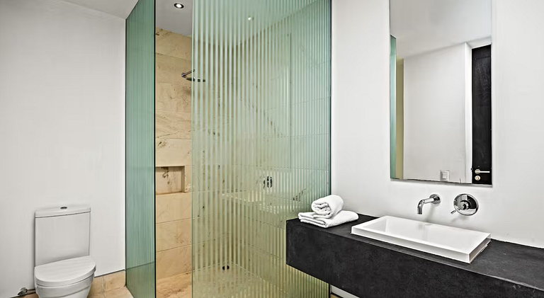 Ocean Serenity Avalon Spa & Luxury Escape