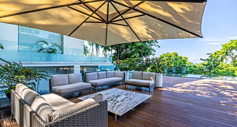 Ocean Serenity Avalon Spa & Luxury Escape