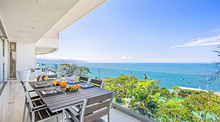 Ocean Serenity Avalon Spa & Luxury Escape