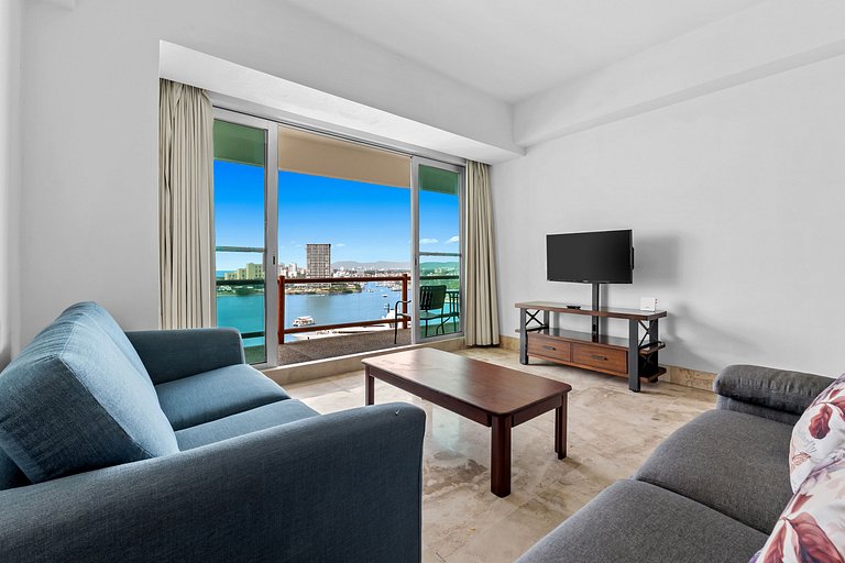 Deck 12 Comfort 2BDR Harbor View