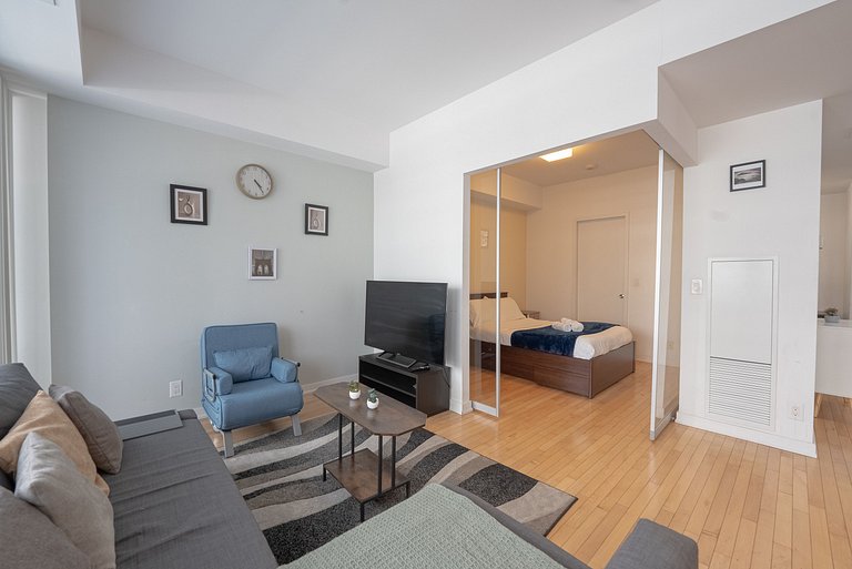 Waterfront High Rise 1bdr Condo Downtown