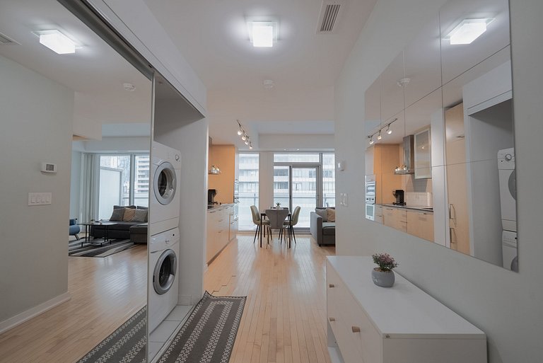 Waterfront High Rise 1bdr Condo Downtown