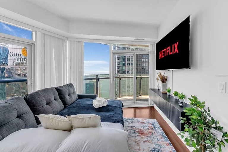 Luxury 2Bed+2Bath in the heart of Downtown