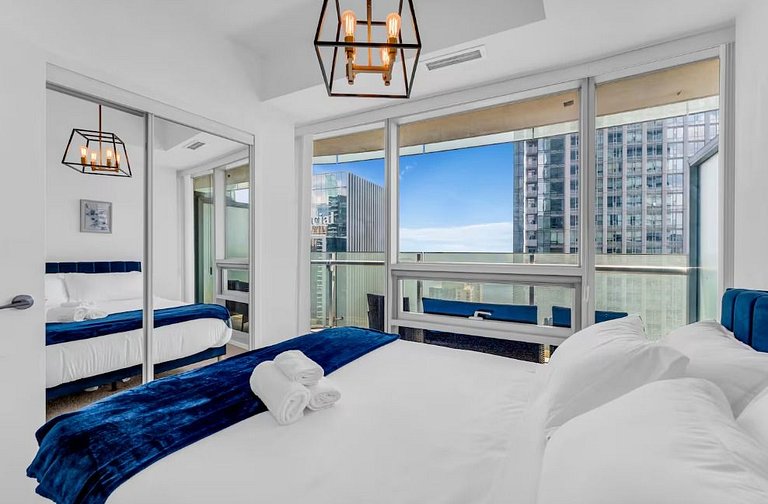 Luxury 2Bed+2Bath in the heart of Downtown