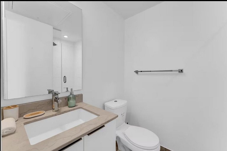 Luxury 2Bed+2Bath in the heart of Downtown