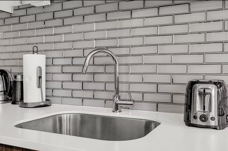 Beautiful Luxe 3BR+2Bath CN Tower