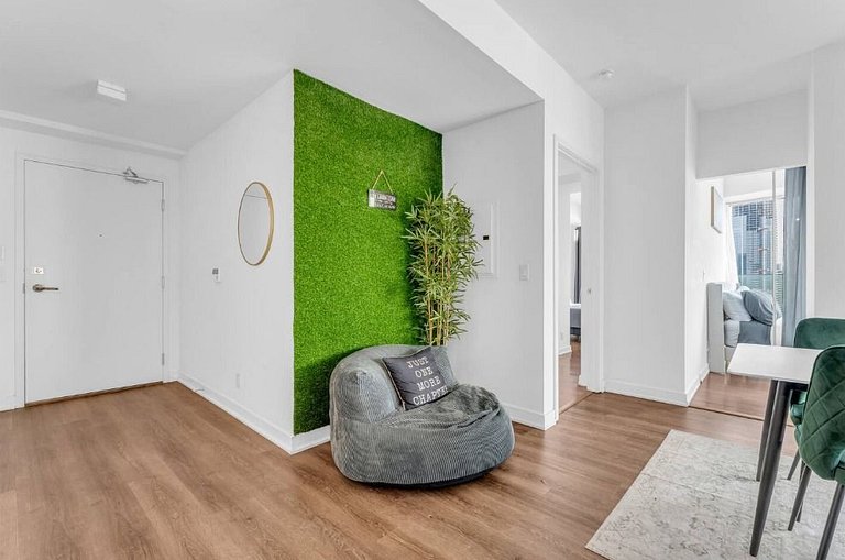 Condominio de 3 cuartos en el piso 67 con vista